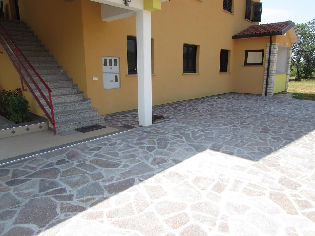 Apartments Goga Umag Exteriör bild
